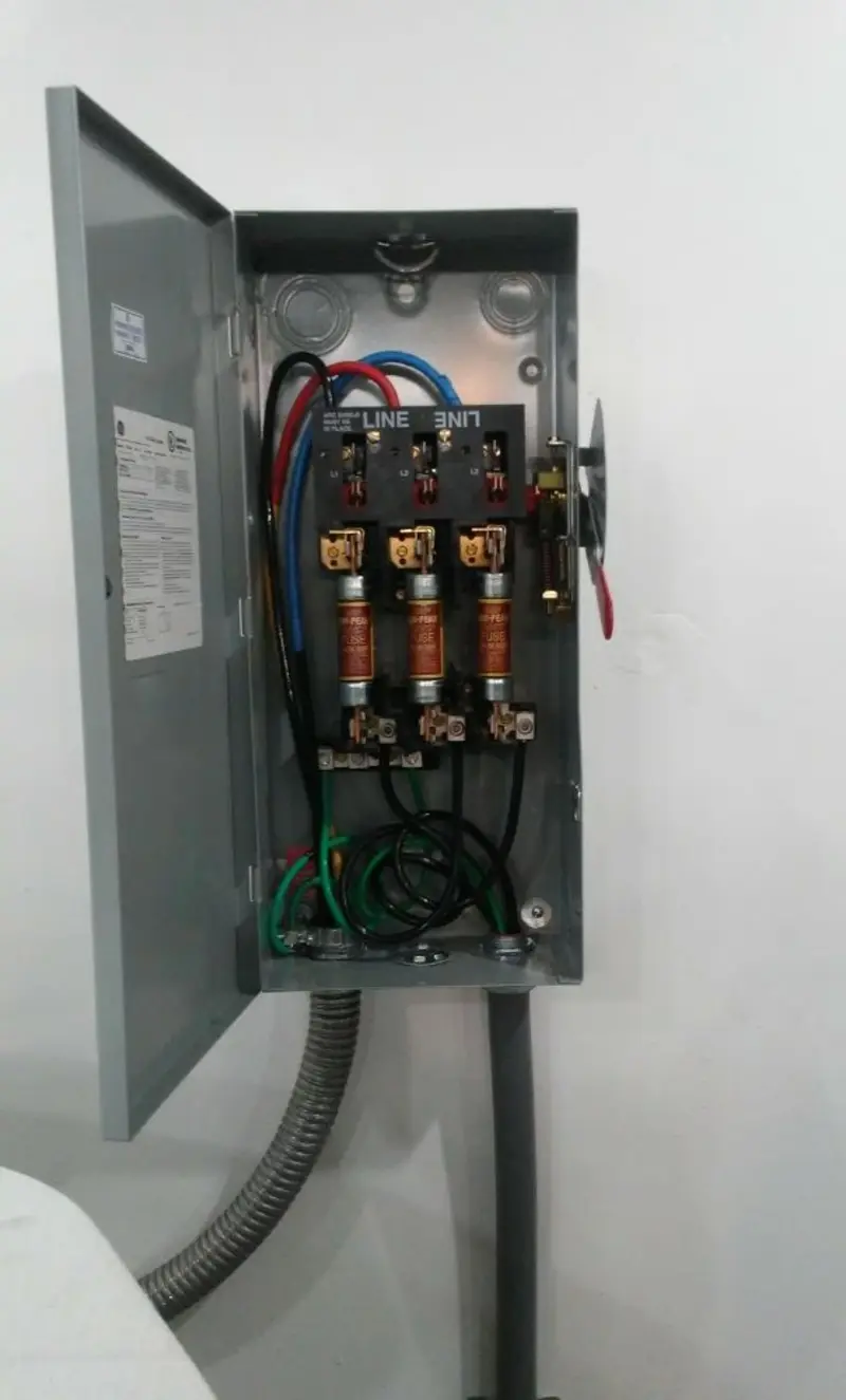 Three-phase disconnect switch installed for Smoke Detector Installation in Augusta